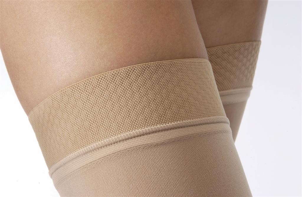 Opaque Stockings with Sensitive Band